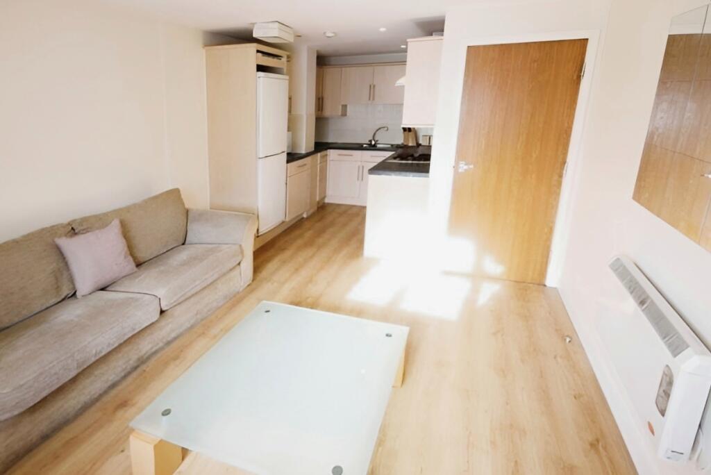 Apartment in Leeds, Mabgate, Sheepscar - View 2