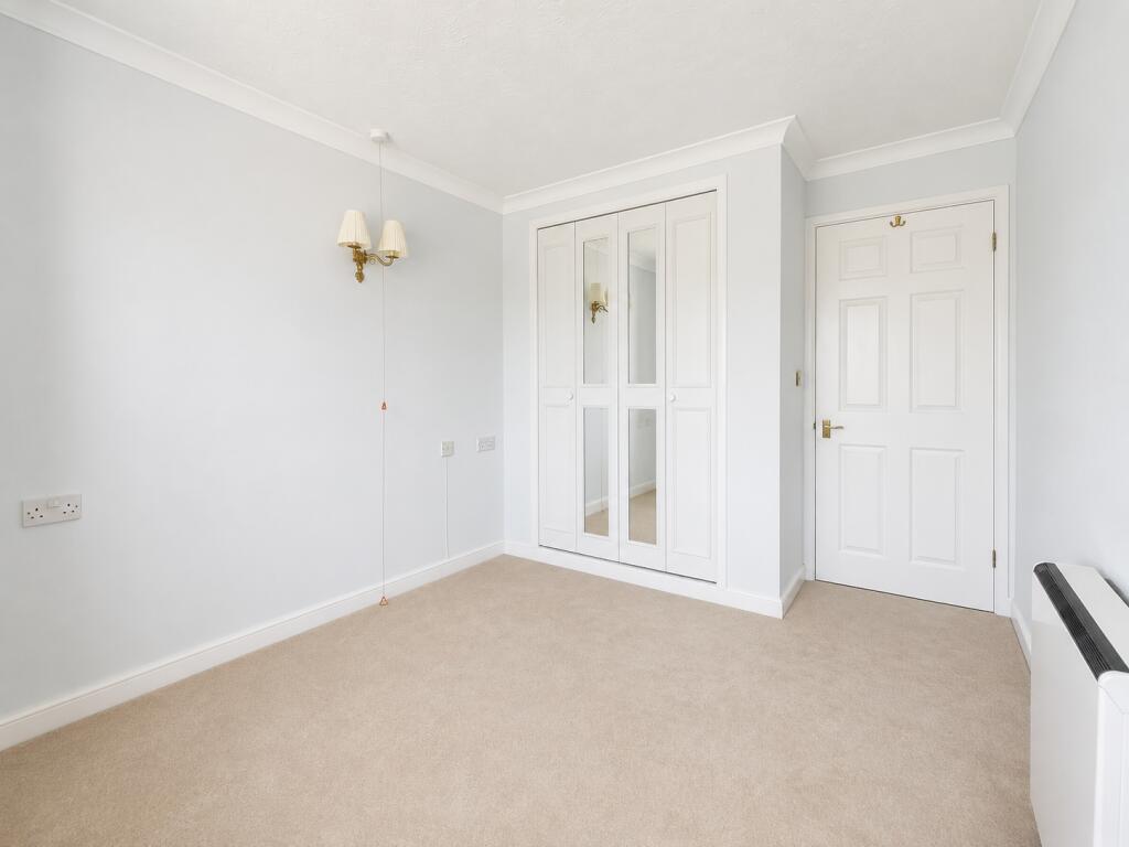 Apartment in Southampton - View 5