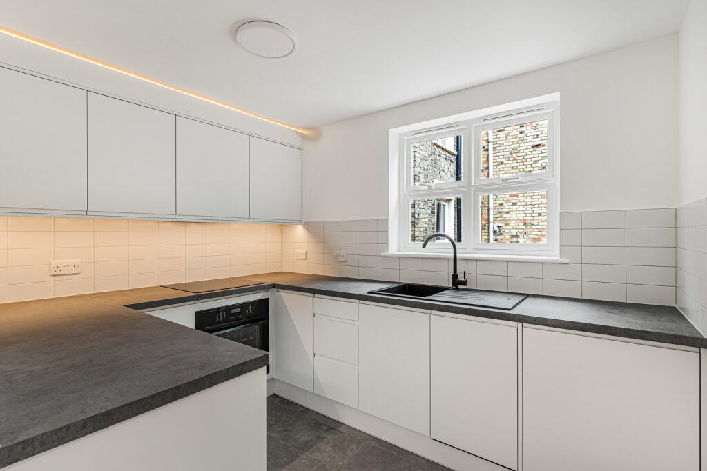 Main image of property: Kenninghall Road, London, E5 8BS