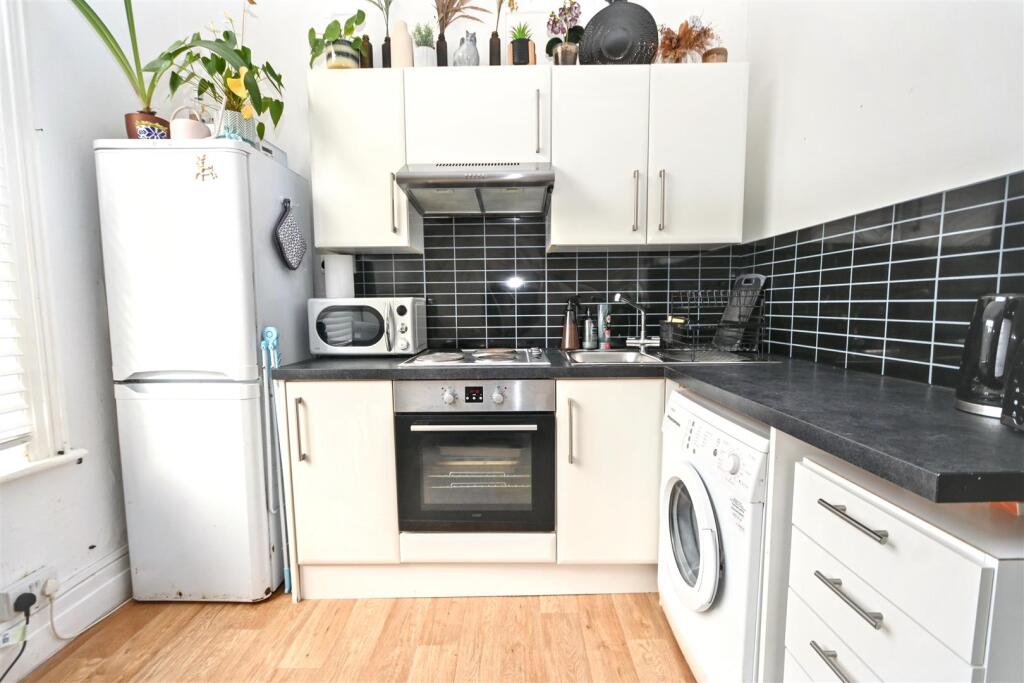 Meads Road, Eastbourne photo 3