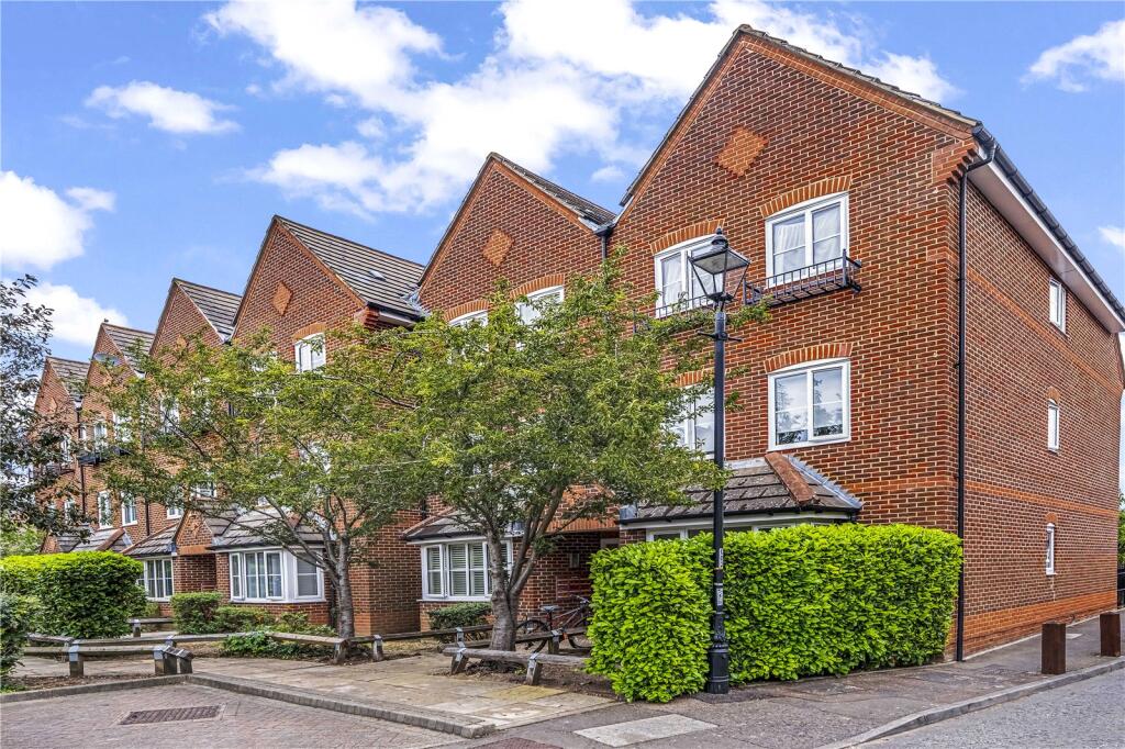 Main image of property: Langridge Mews, Hampton, TW12