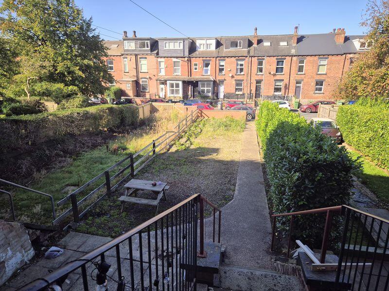 Hyde Park Road, Leeds photo 2