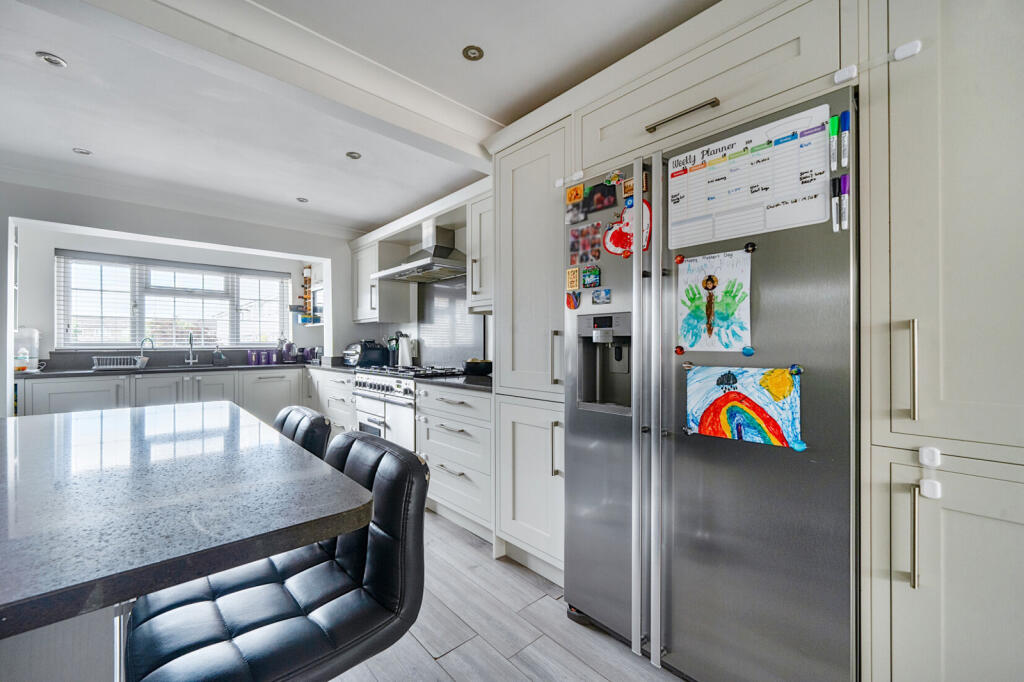 House in Maidenhead, Cox Green - View 4