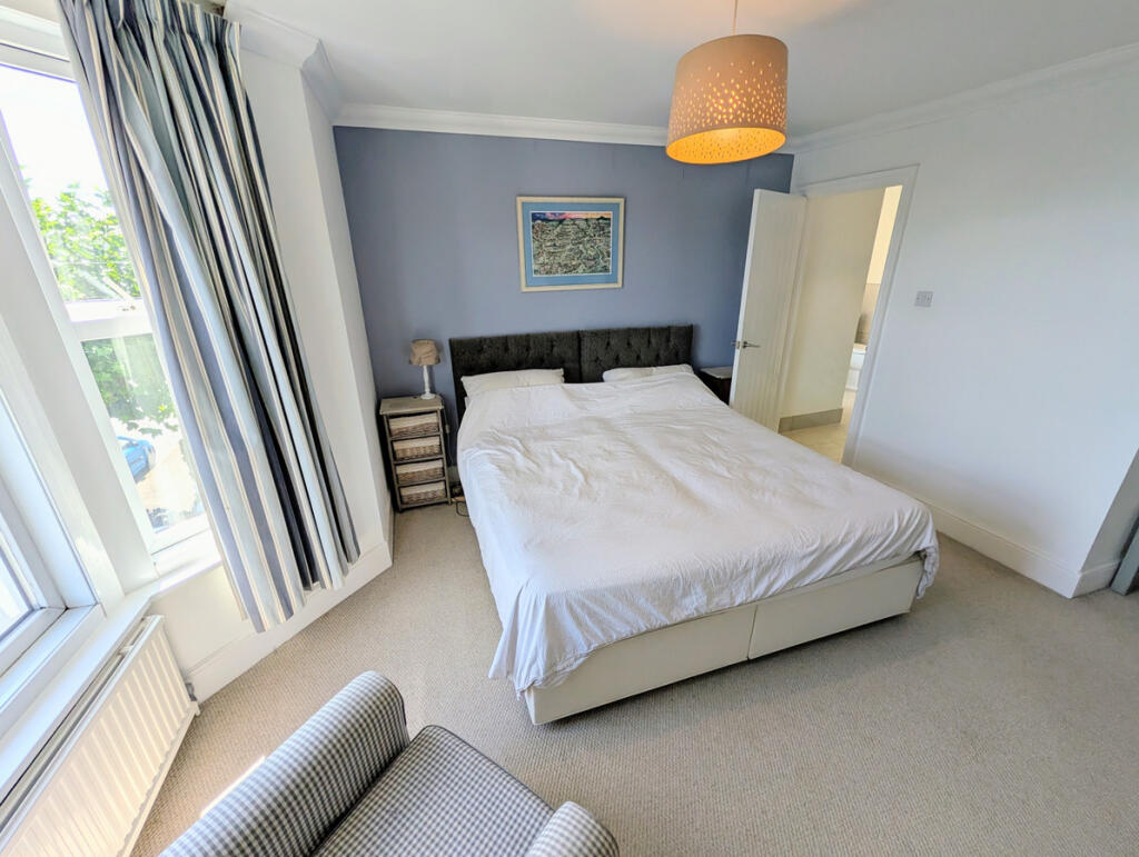 House in Shanklin, Lower Hyde, Isle of Wight - More