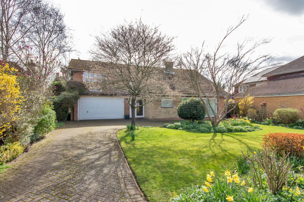 Main image of property: Stack Lane, Hartley, Longfield, Kent, DA3 8BL