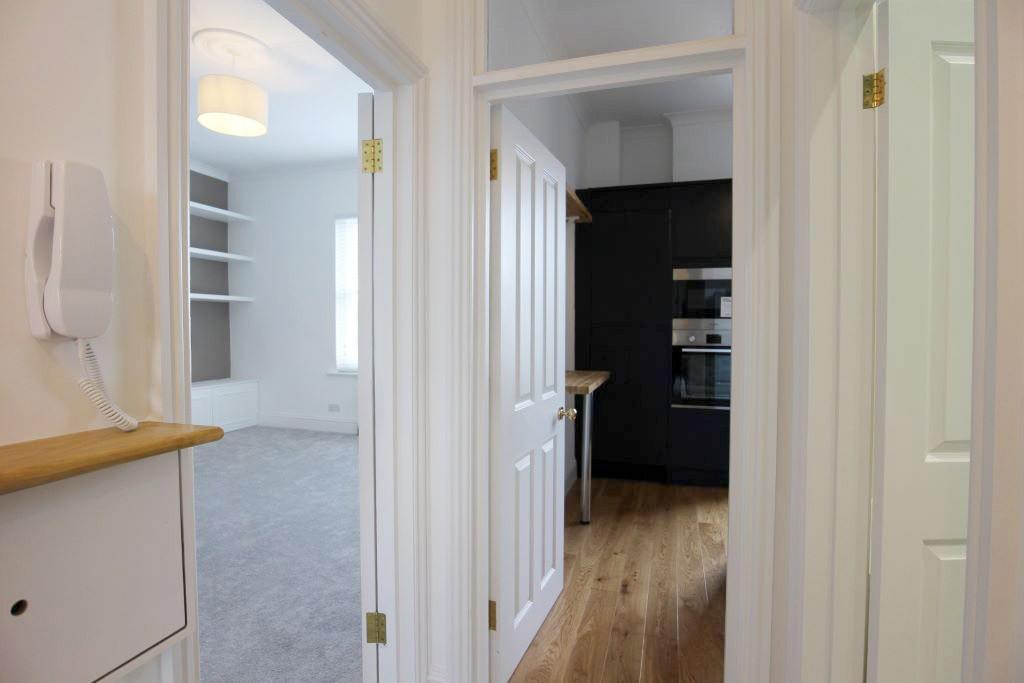 Apartment in Brighton - More