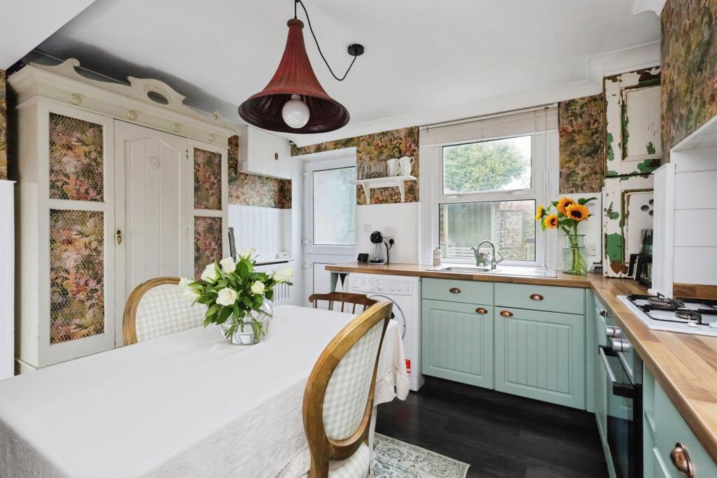 House in Brighton - View 3