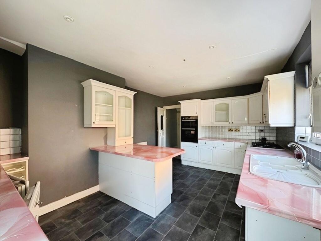 Marine Road, Prestatyn, Denbighshire LL19 7HE photo 4