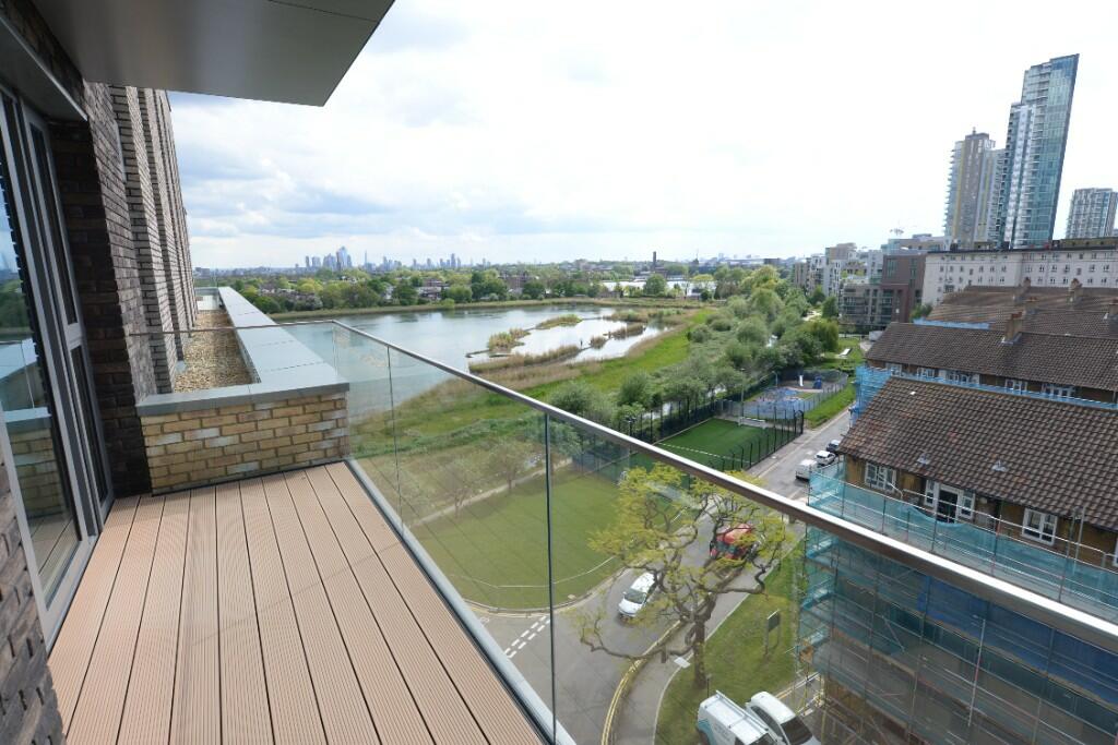 Apartment in London - More
