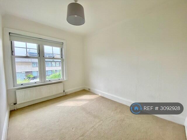 Apartment in Hove, Brunswick - View 4