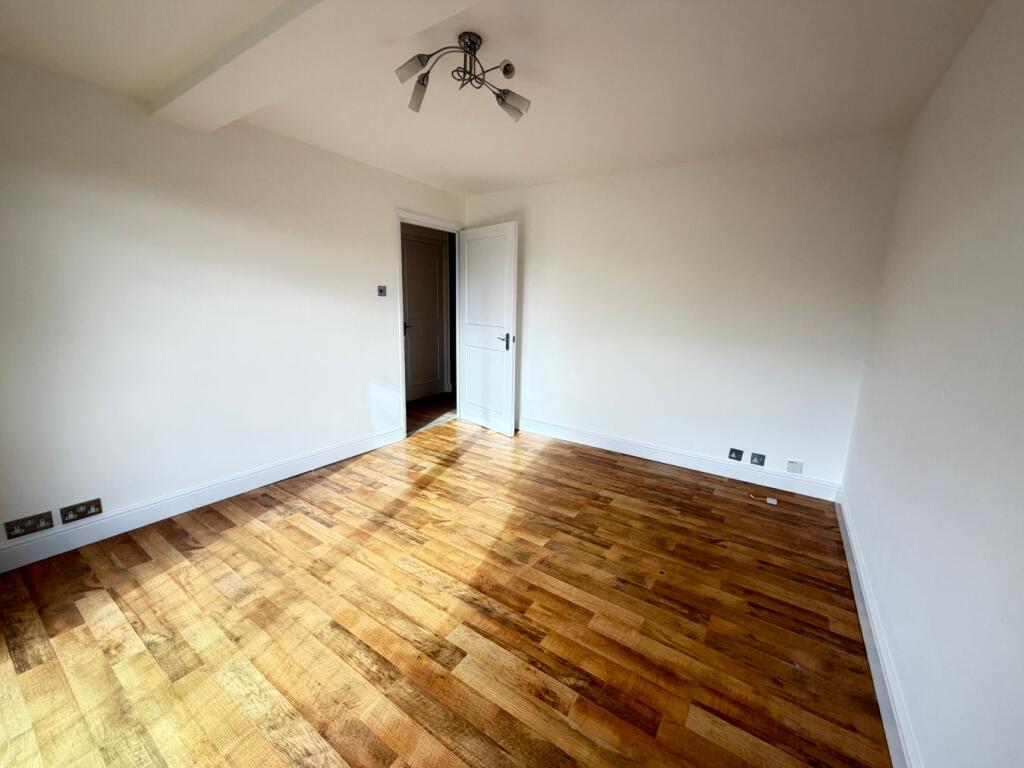 Apartment in Twickenham - View 4