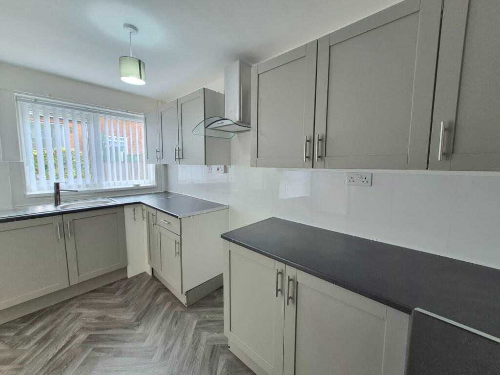 House in West Lancashire, Skelmersdale - View 2