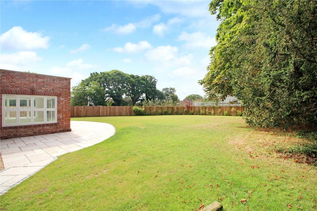 Long Road, Framingham Earl, Norwich, Norfolk, NR14 photo 3