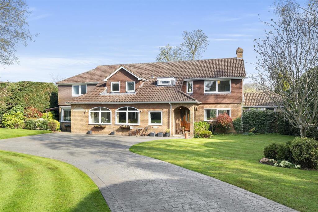 Main image of property: Mountview Road, Claygate