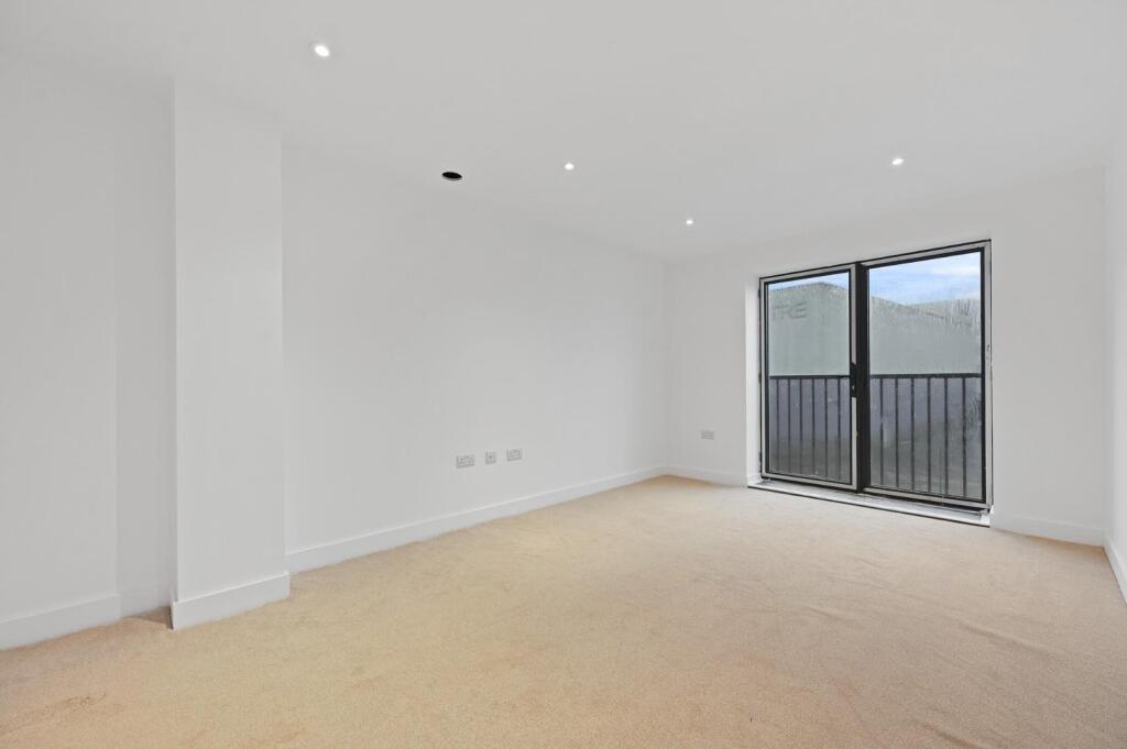 Prince Regent Road, Hounslow photo 4