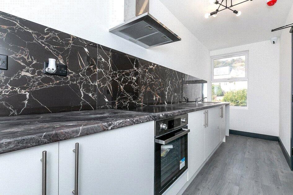 Apartment in Redhill - View 4