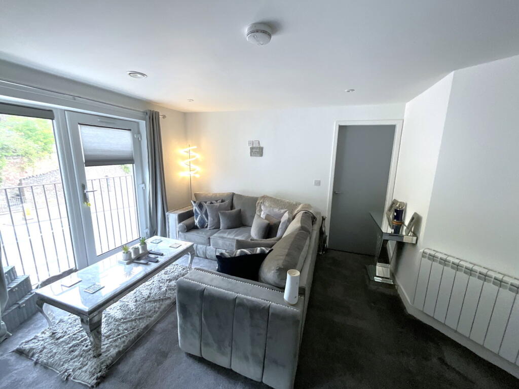 HALESOWEN, Ashleigh House photo 4
