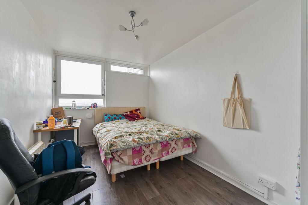 Apartment in London - More
