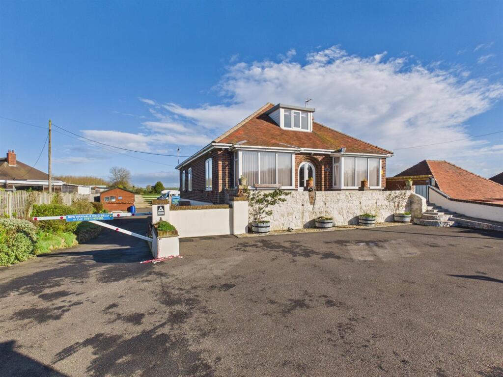 Main image of property: Crofts Hill, Flamborough