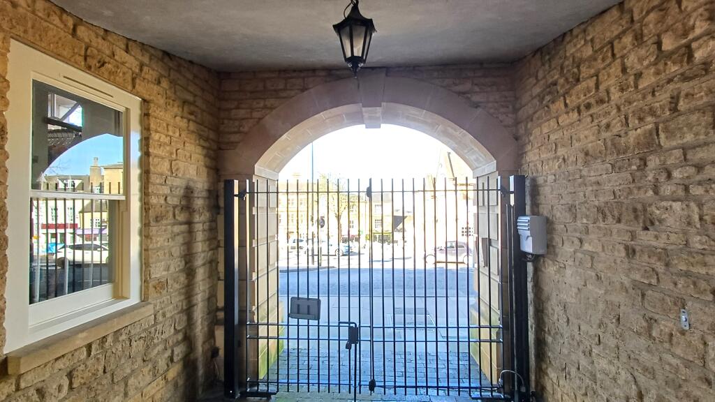 Apartment in West Oxfordshire, Chipping Norton - View 2