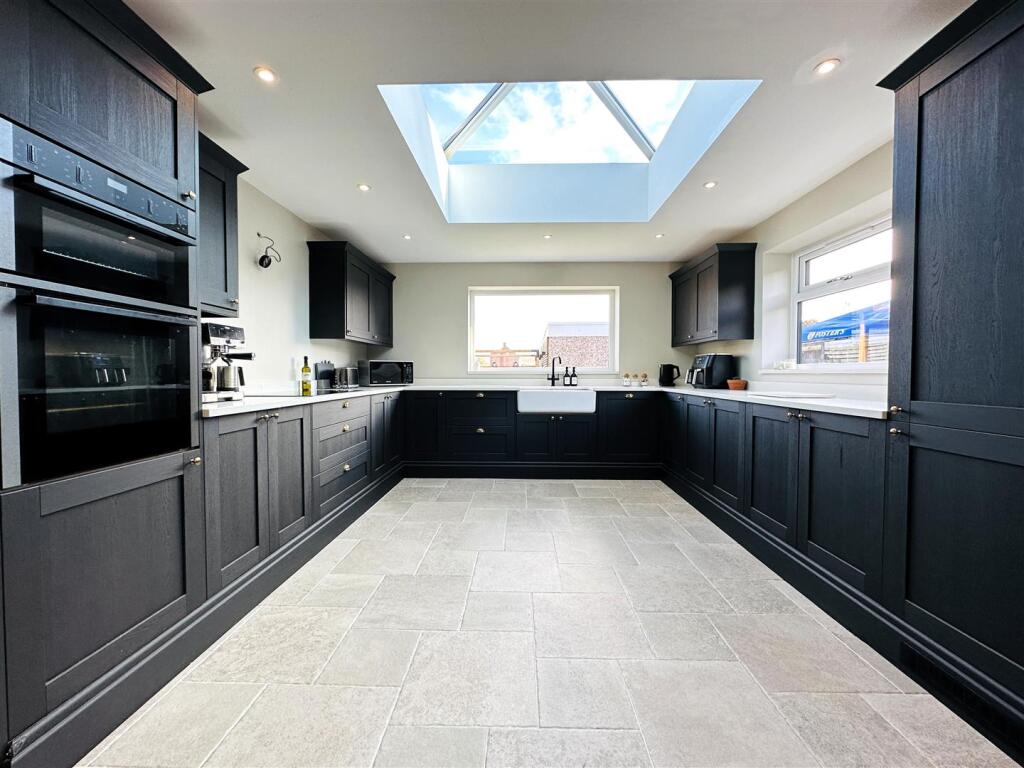 House in Doncaster - View 2