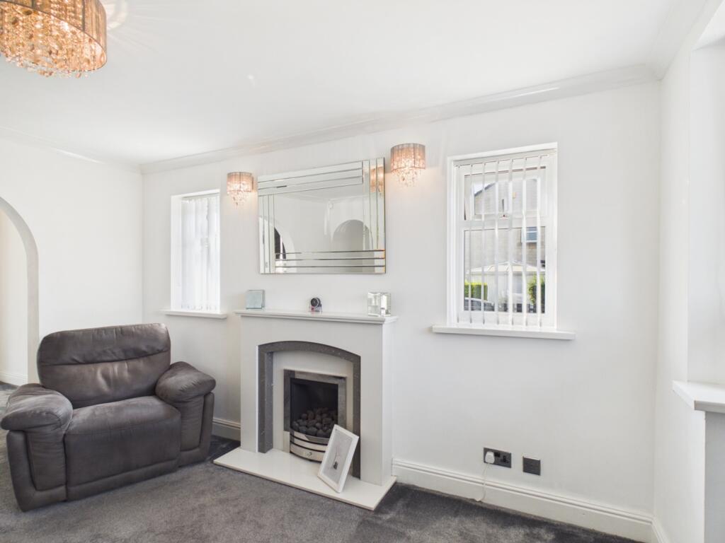 Micklemoss Drive, Queensbury, Bradford, West Yorkshire, BD13 photo 2