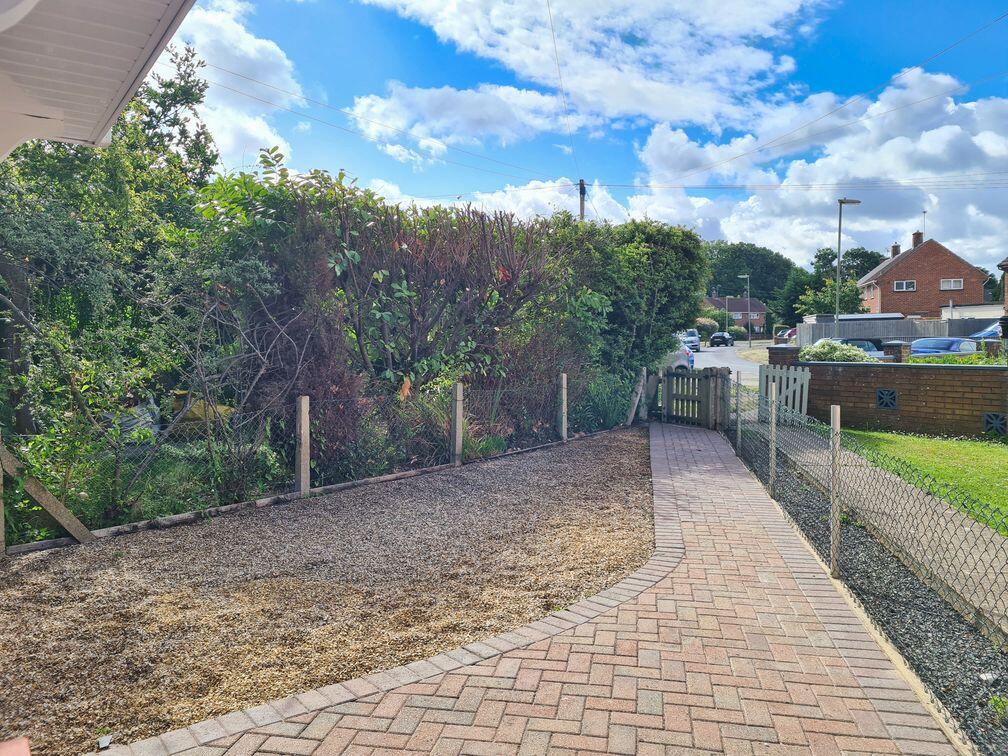 Shakespeare Drive, Totton, SO40 3NT photo 4