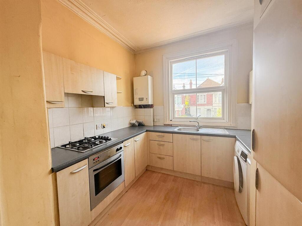 Dorset Road, Bexhill, TN40 2HT photo 3