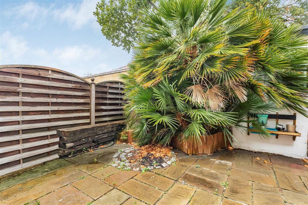 House in London, Mortlake - View 5