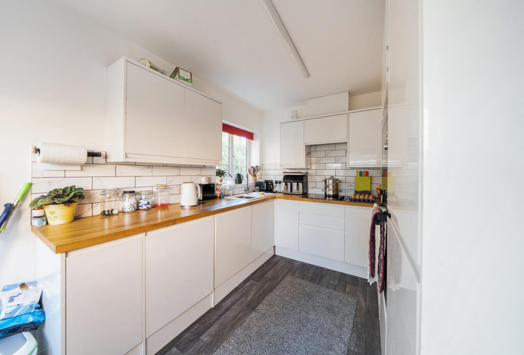 House in Oxford, Lye Valley, Wood Farm - More