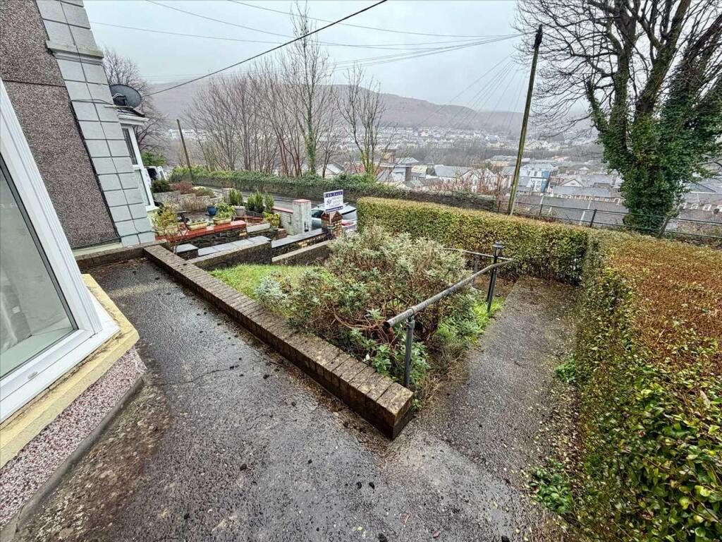 The Parade,Llwyncelyn - View 2