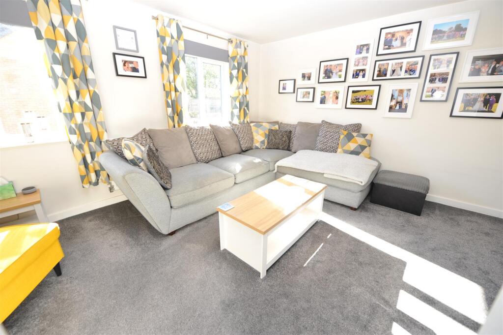 4-bed semi-detached on Fagley Rise, Eccleshill BD2, £264,000