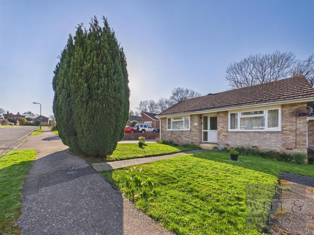 Main image of property: Norman Close, Battle