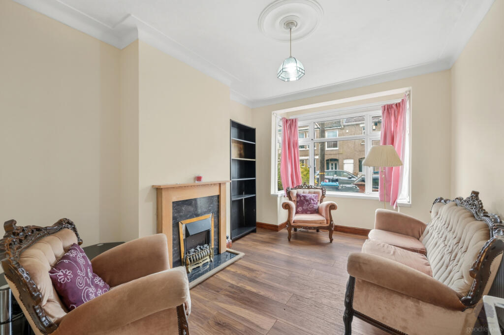 House in Croydon - View 2