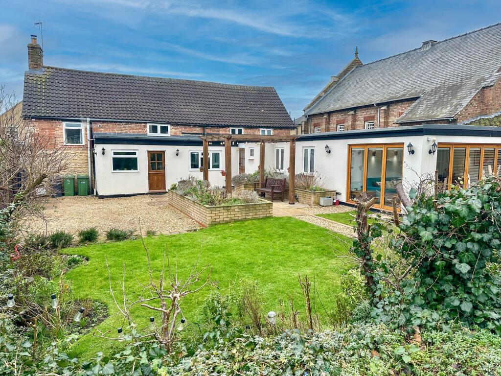 4-bed detached on Main Street, Farcet, PE7, £475,000