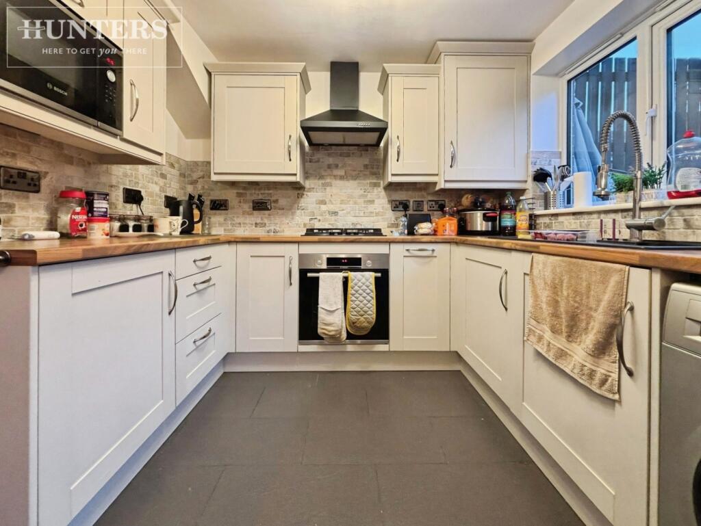 House in Barnsley, Holly Bank Estate, Wombwell - View 4
