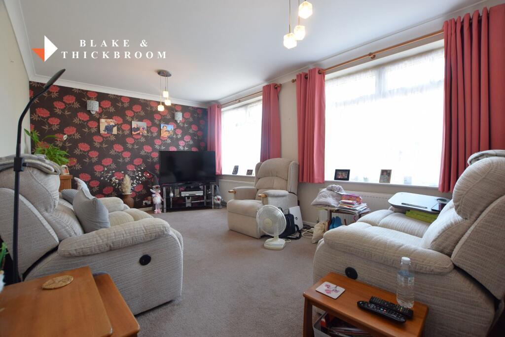 London Road, Little Clacton, Essex, CO16 9RB photo 2
