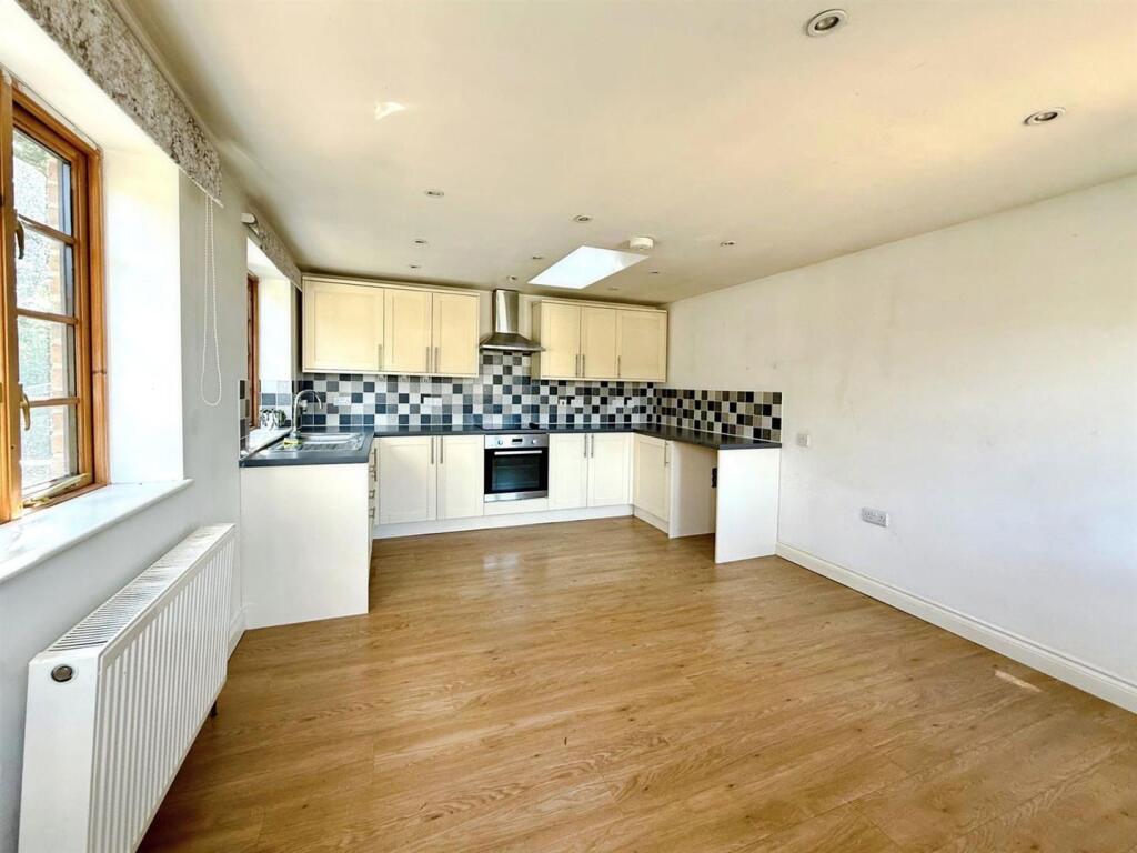 Apartment in Shanklin, Old Village, Luccombe - View 2