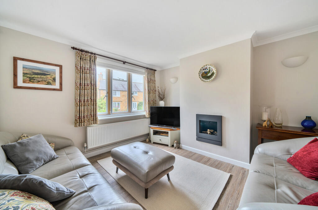 House in Taunton, Hinton St. George - More