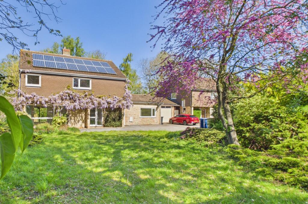 Main image of property: Waterbeach Road, Landbeach, Cambridge, Cambridgeshire
