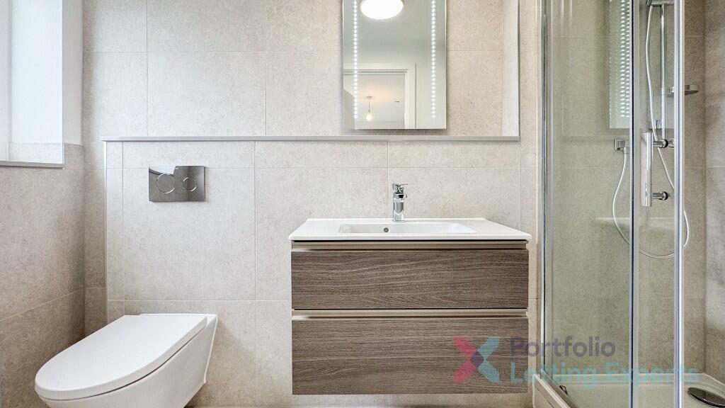 Additional image 7 of Luxury 3 Bed Penthouse | Brand New Building | Parking, Balcony & High-Spec Finishes - The Avebury