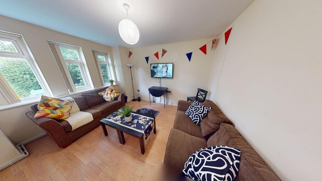 House in Nottingham - View 3