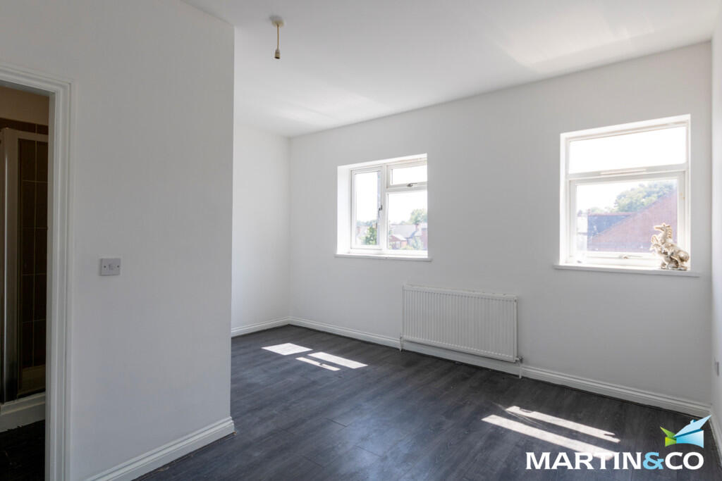 House in Sandwell, West Midlands - More