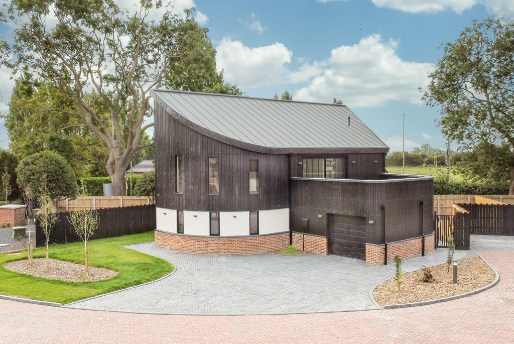 Main image of property: Fossdyke Paddock, Saxilby