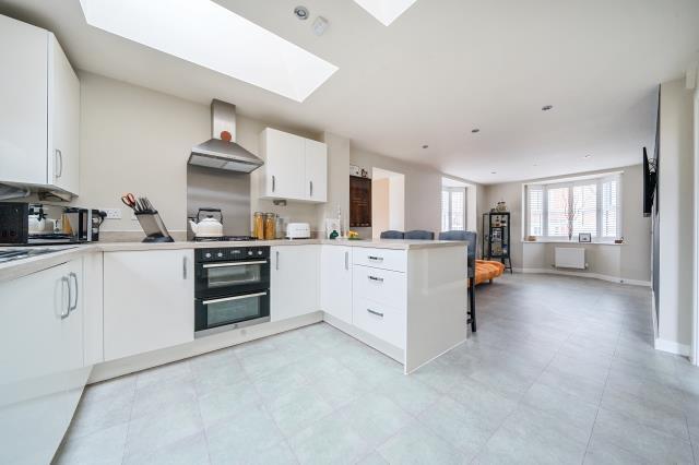 Heron Drive, Witney photo 3