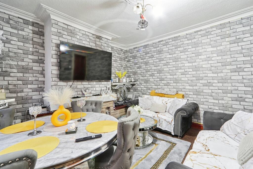 2-bed terraced on Whingate Grove, Leeds, £125,000