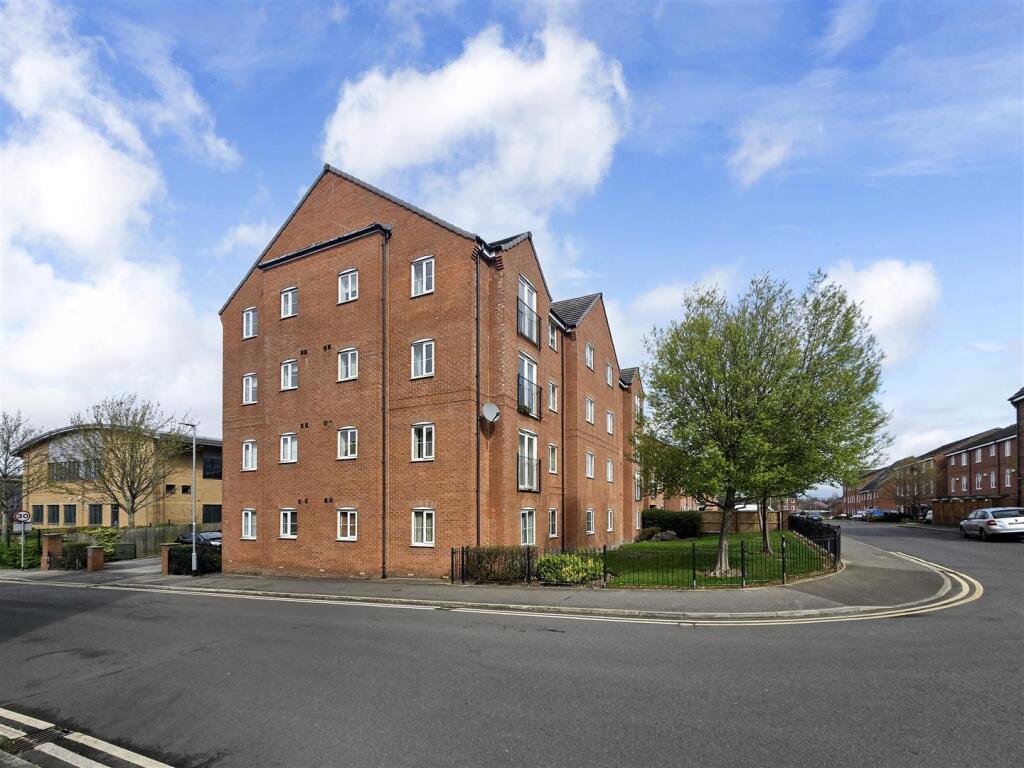 Main image of property: Chapman Road, Thornbury, Bradford