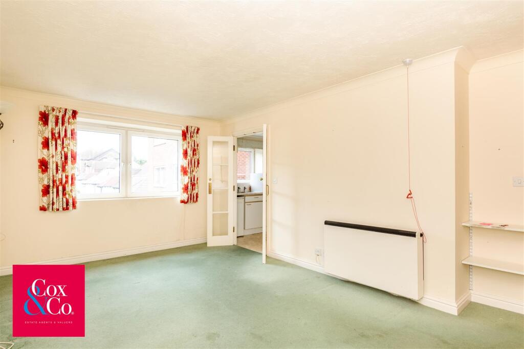 Amber Court, Holland Road, Hove photo 2