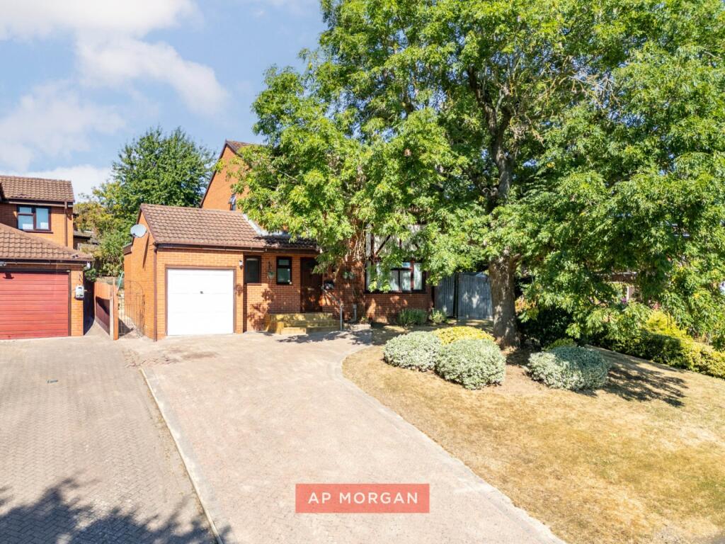 Main image of property: Batsford Close, Wirehill, Redditch, Worcestershire, B98