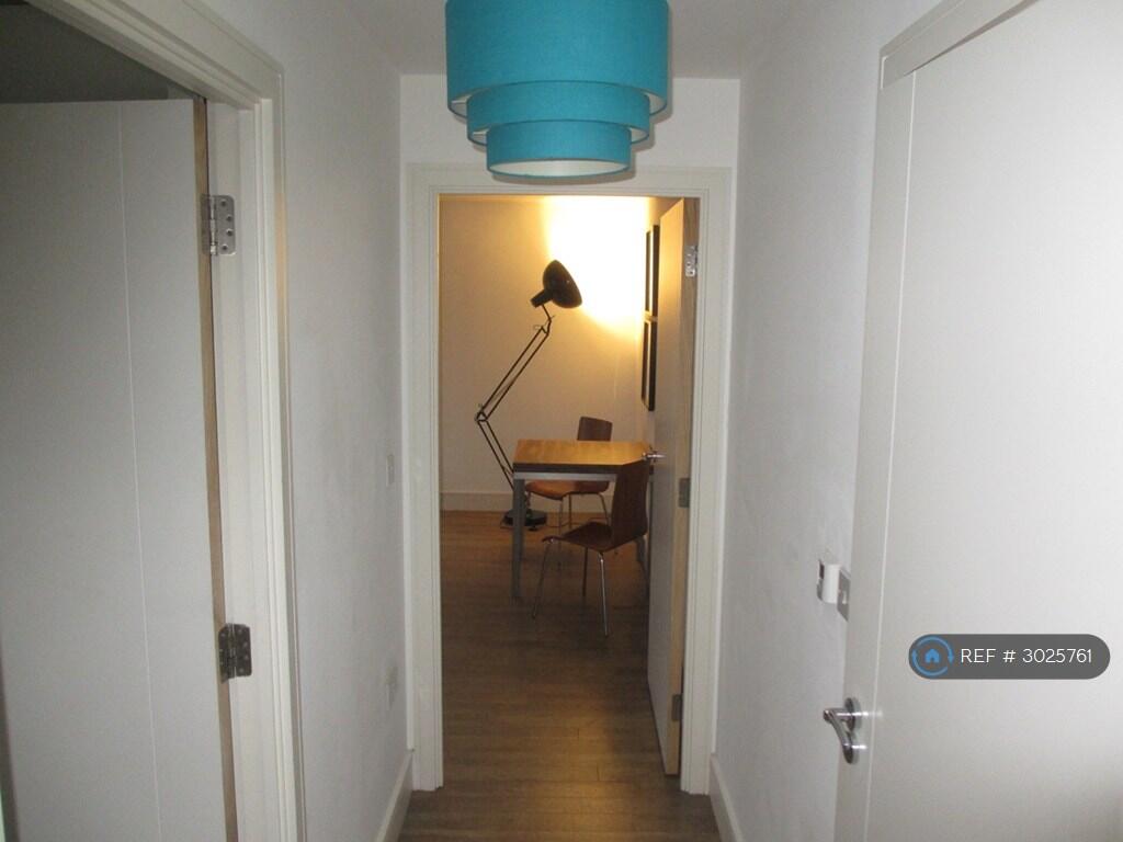 Apartment in London - View 5